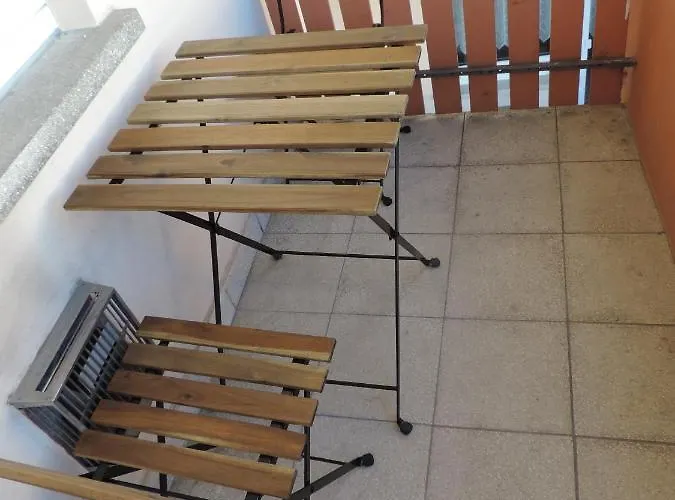 Your Second Home-5 アパート